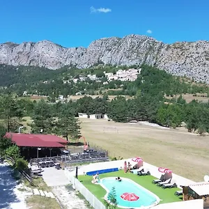 2* Camping La Pinatelle